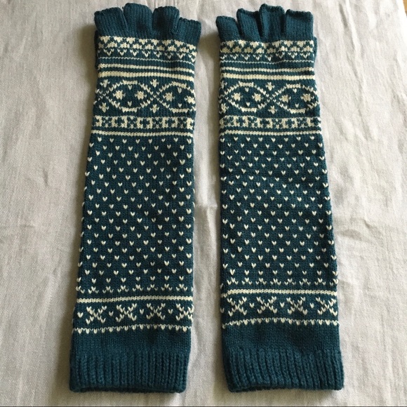 Fair isle fingerless gloves / arm warmers - Picture 4 of 8